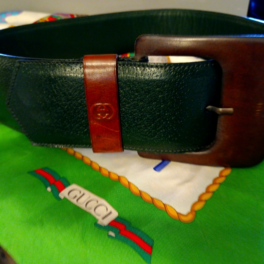 Gucci Vintage Belt, Green with wood buckle